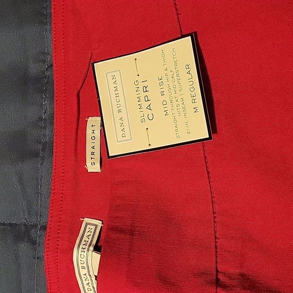Nwt Dana Buchman red pull on capris - Picture 3 of 7